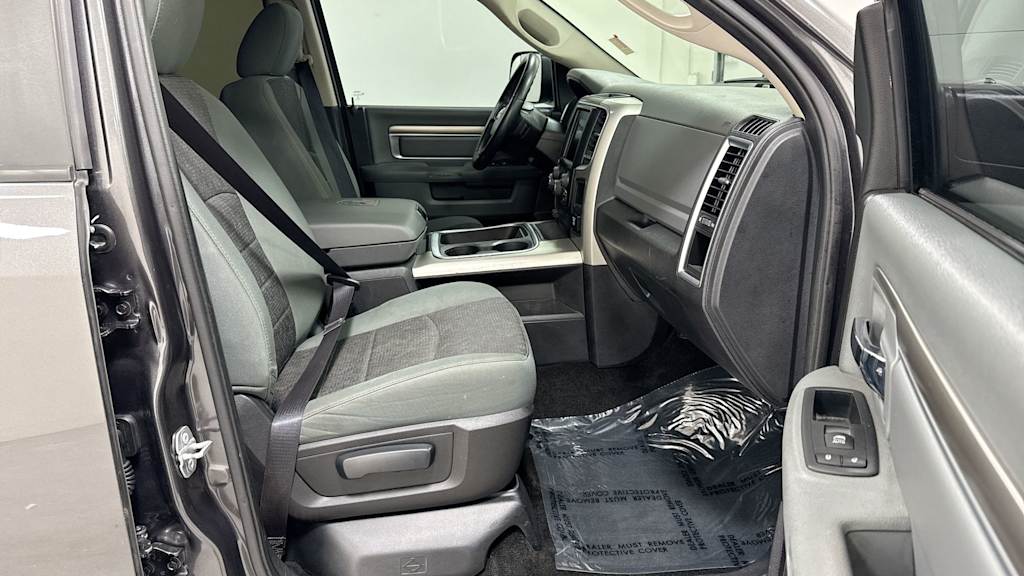 2016 RAM 1500 SLT 31