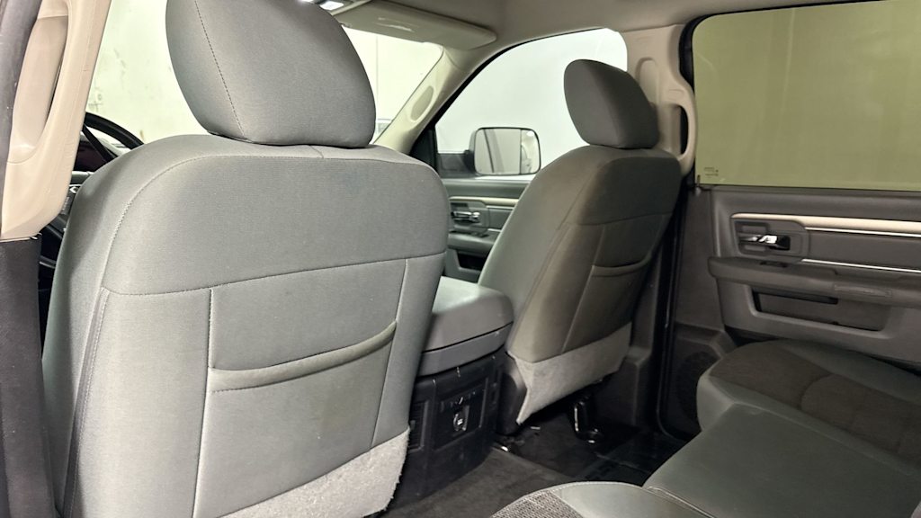 2016 RAM 1500 SLT 30
