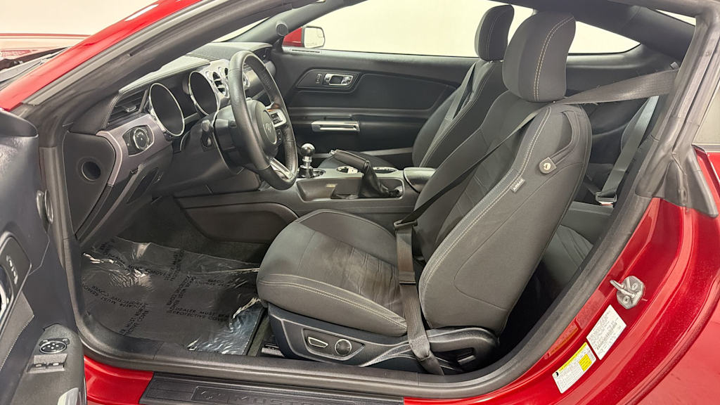 Thumbnail: 2016 Ford Mustang - 10