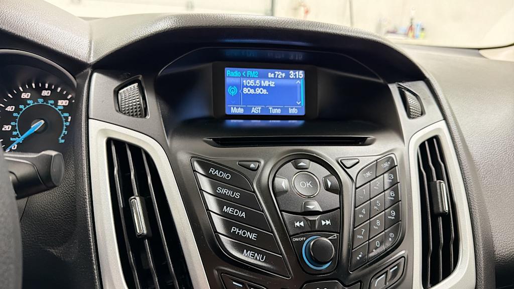 Thumbnail: 2014 Ford Focus - 15