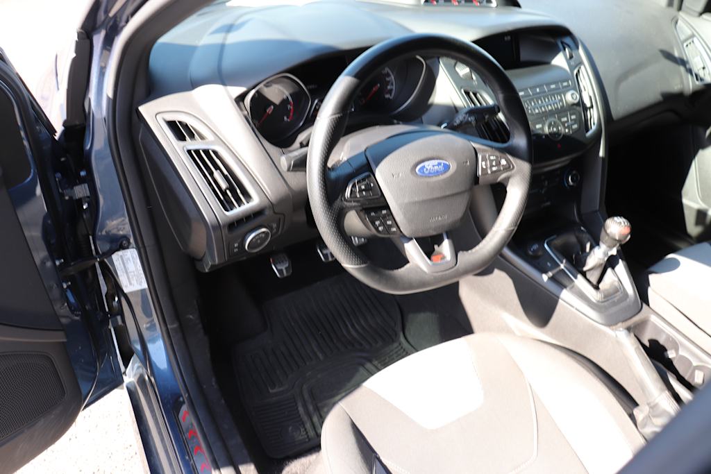 Thumbnail: 2018 Ford Focus - 2