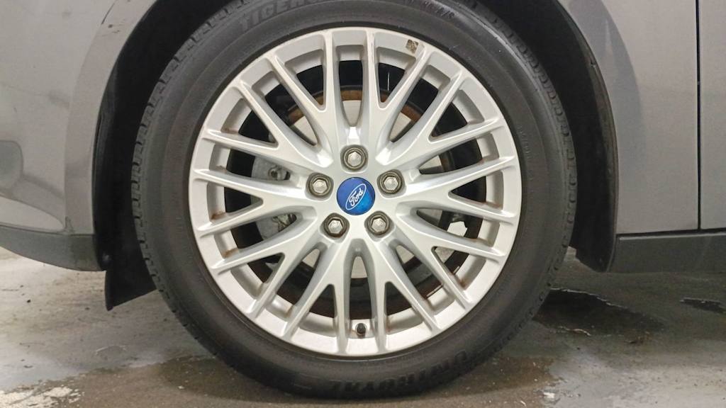 Thumbnail: 2012 Ford Focus - 8