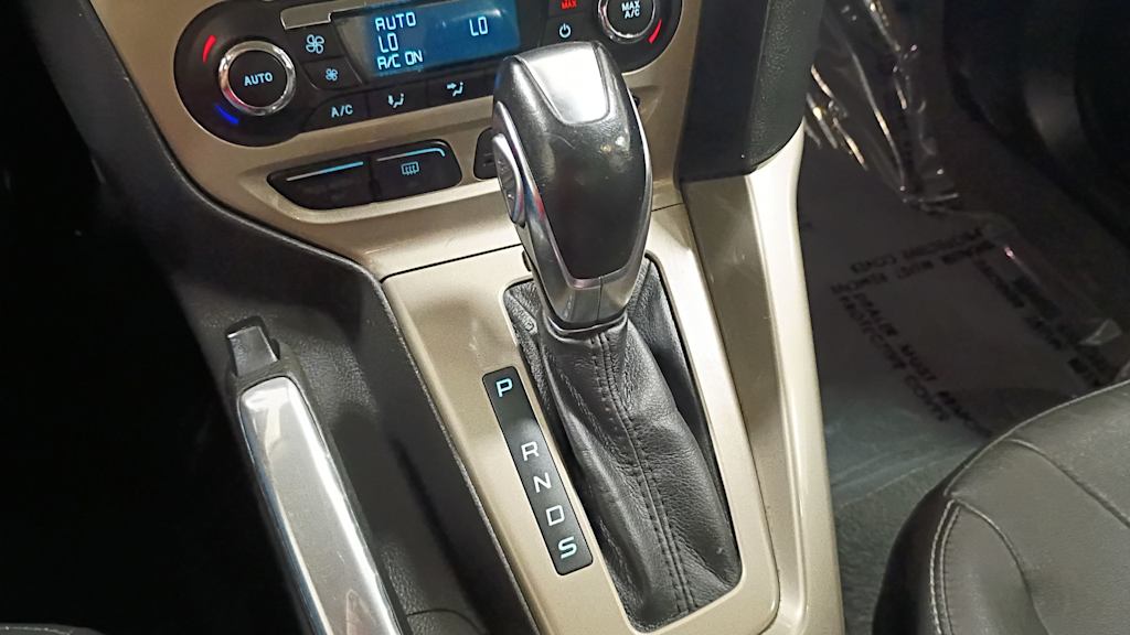 Thumbnail: 2012 Ford Focus - 16