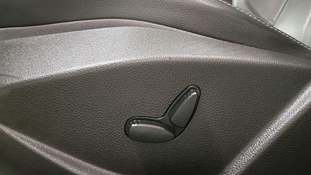 Thumbnail: 2012 Ford Focus - 25
