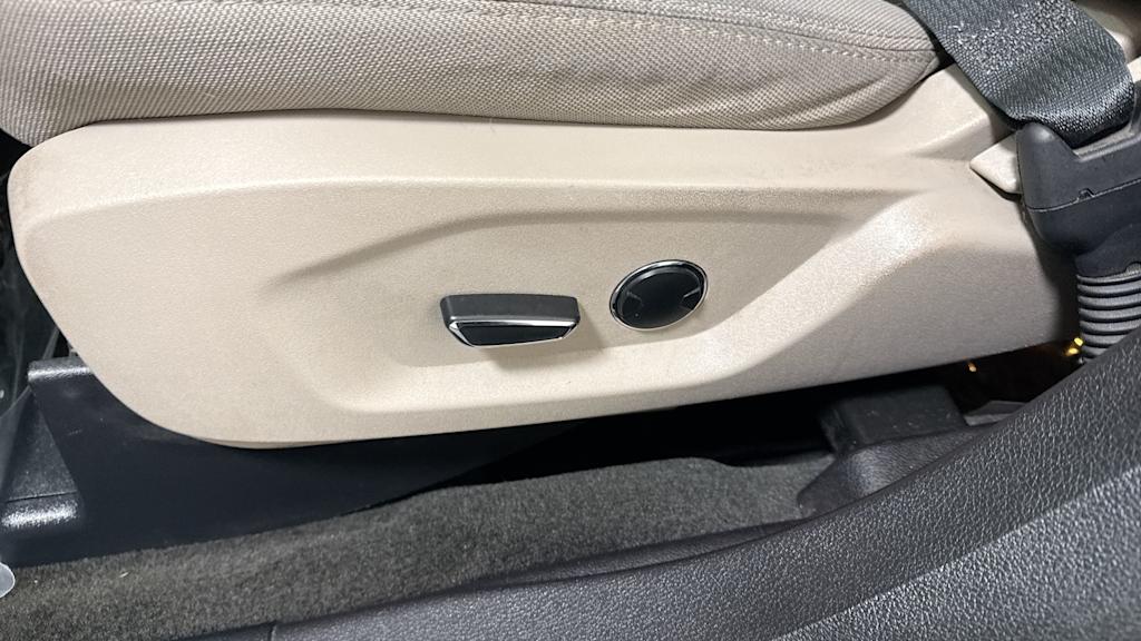 2018 Ford Explorer Base 24