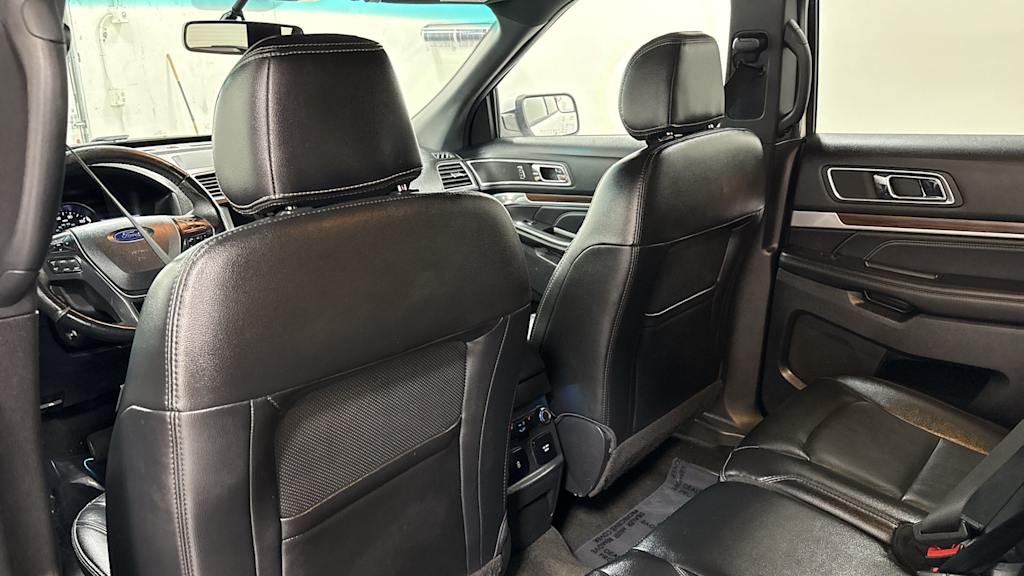 Thumbnail: 2017 Ford Explorer - 31