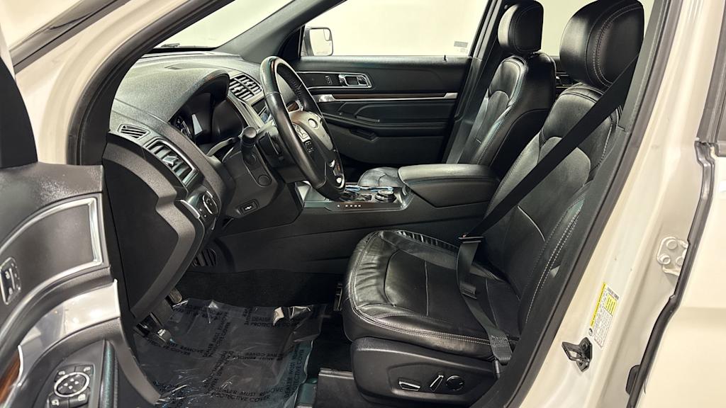 Thumbnail: 2017 Ford Explorer - 11