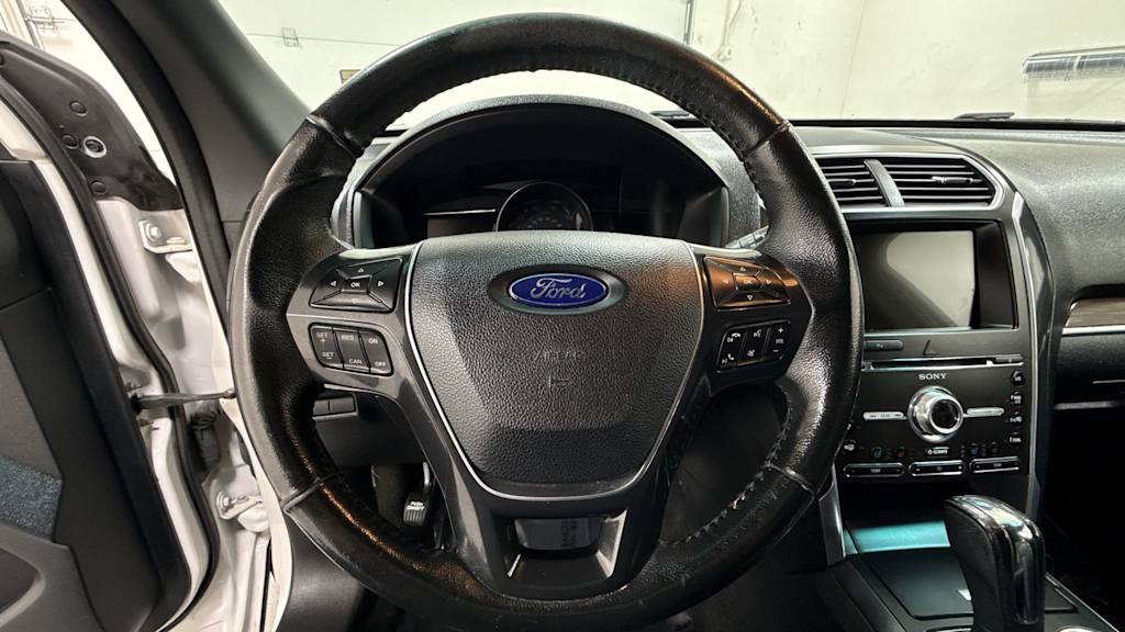 Thumbnail: 2017 Ford Explorer - 10