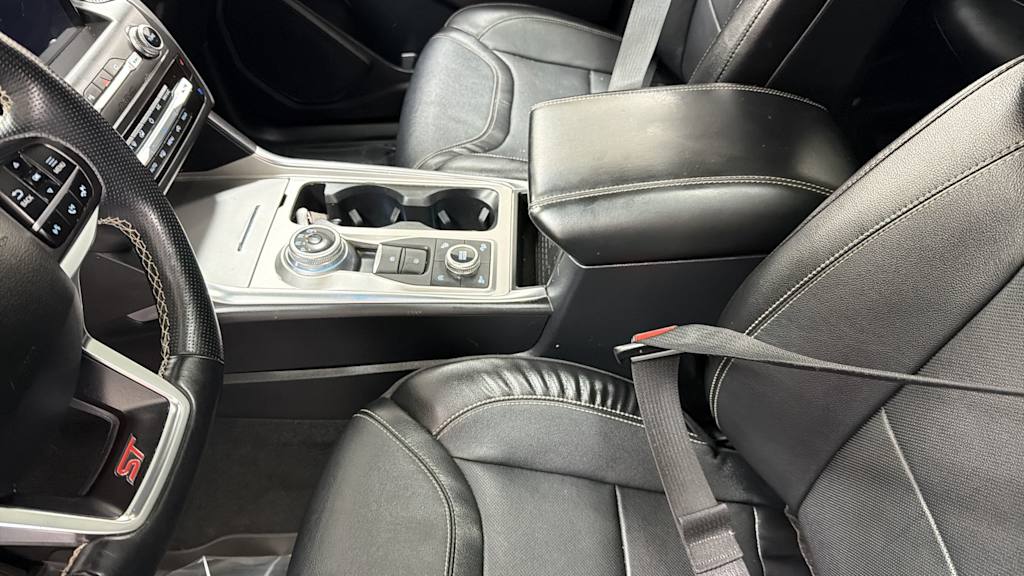 Thumbnail: 2020 Ford Explorer - 11