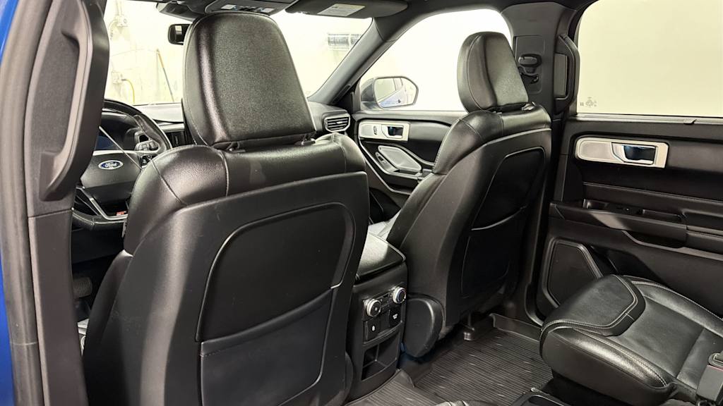 Thumbnail: 2020 Ford Explorer - 31