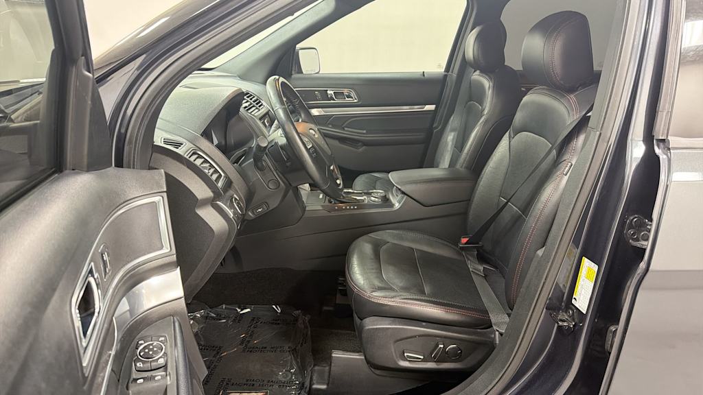 Thumbnail: 2017 Ford Explorer - 10