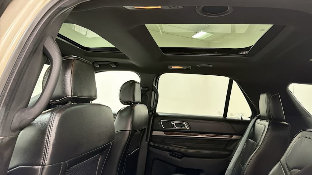 Thumbnail: 2017 Ford Explorer - 30