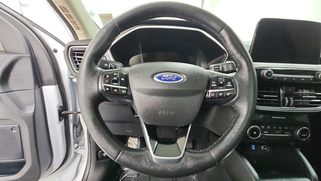 Thumbnail: 2020 Ford Escape - 8
