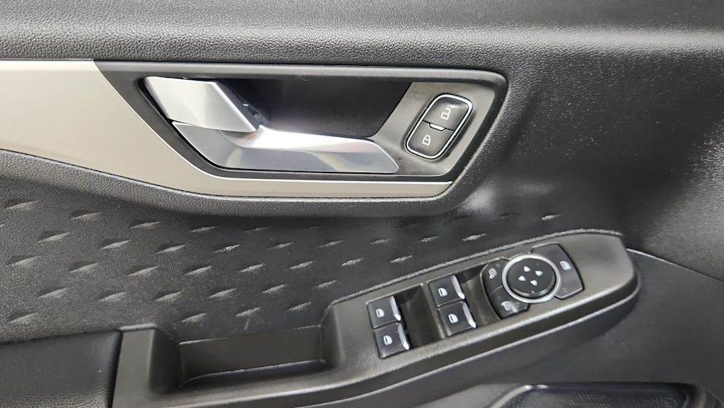 Thumbnail: 2020 Ford Escape - 26