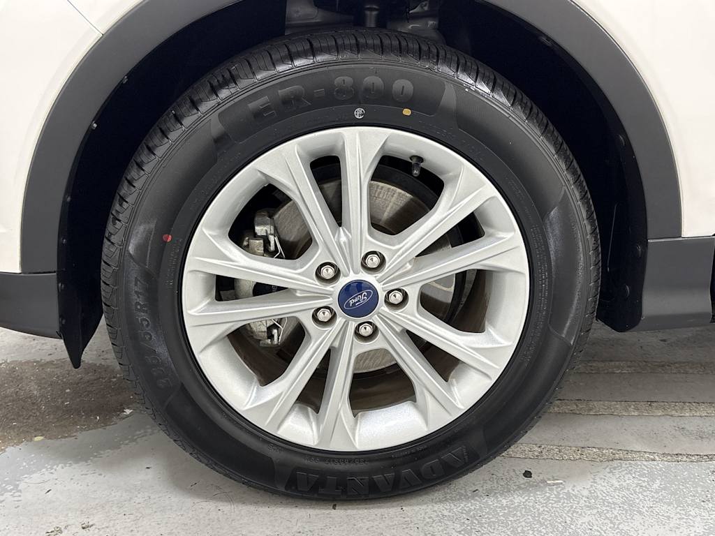 Thumbnail: 2019 Ford Escape - 8