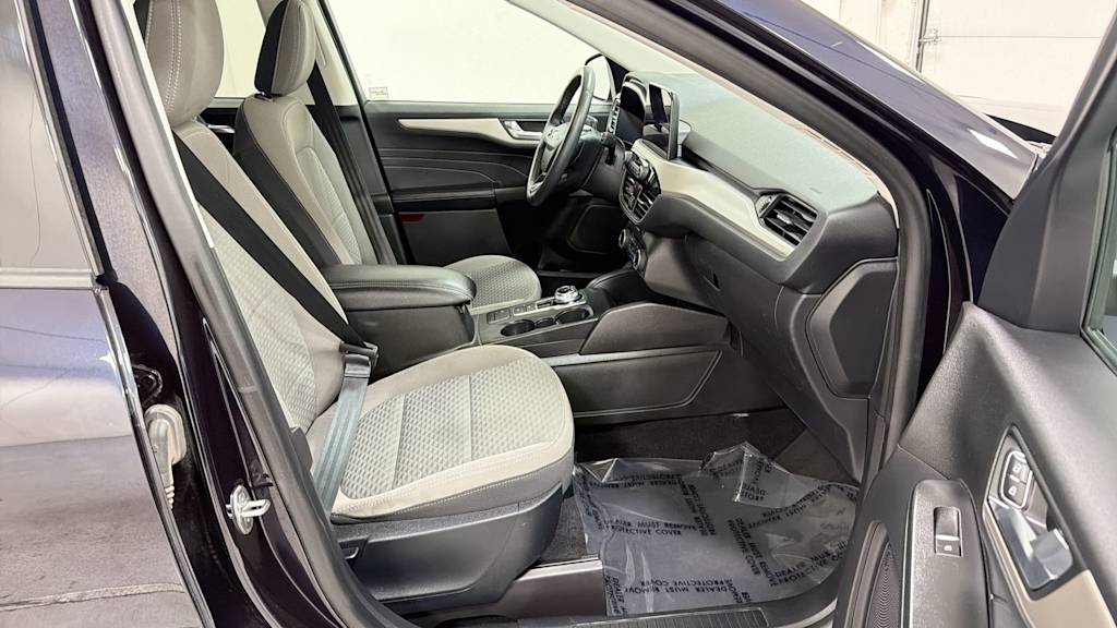 Thumbnail: 2021 Ford Escape - 31
