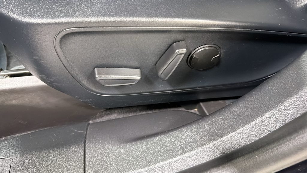Thumbnail: 2021 Ford Escape - 25