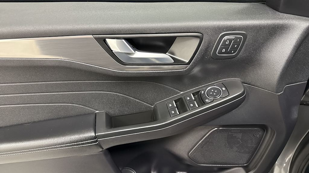 Thumbnail: 2022 Ford Escape - 26