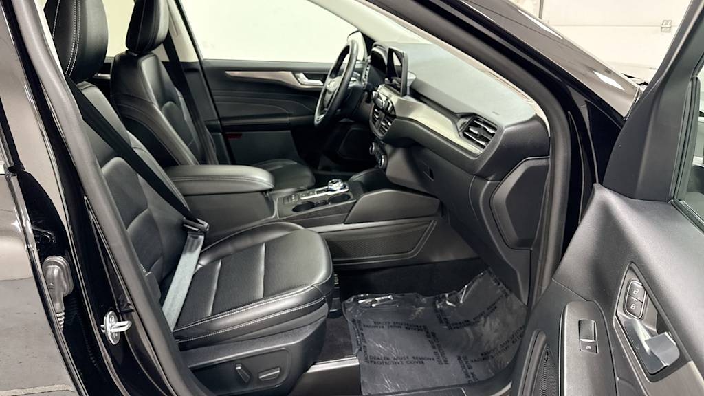 Thumbnail: 2021 Ford Escape - 11