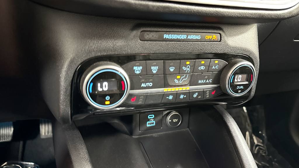 Thumbnail: 2021 Ford Escape - 29