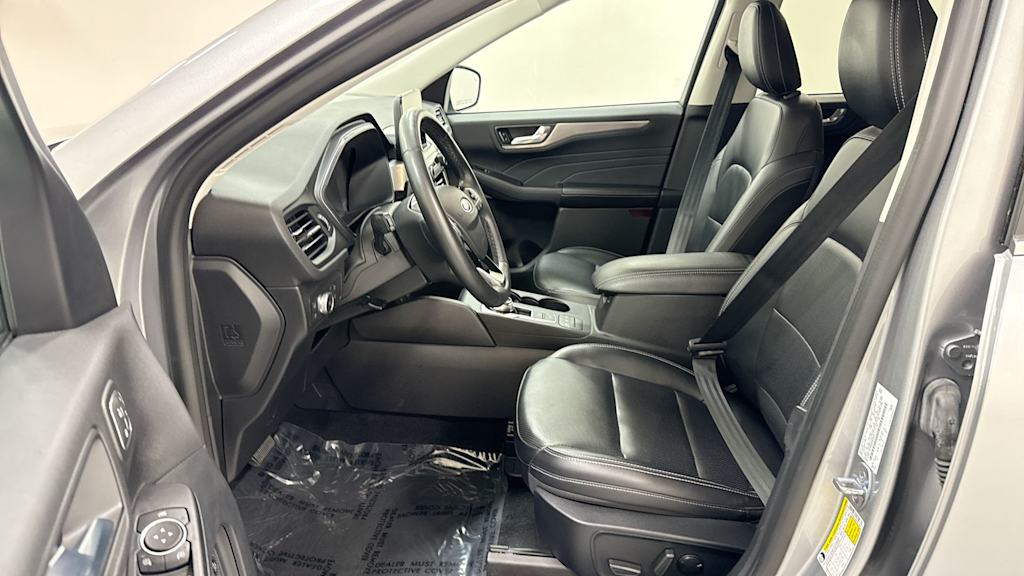 Thumbnail: 2021 Ford Escape - 11