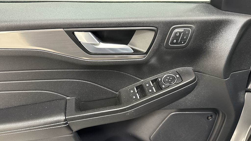 Thumbnail: 2021 Ford Escape - 26