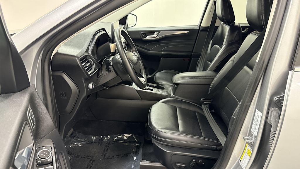 Thumbnail: 2021 Ford Escape - 11