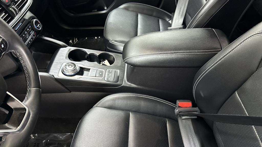 Thumbnail: 2021 Ford Escape - 12