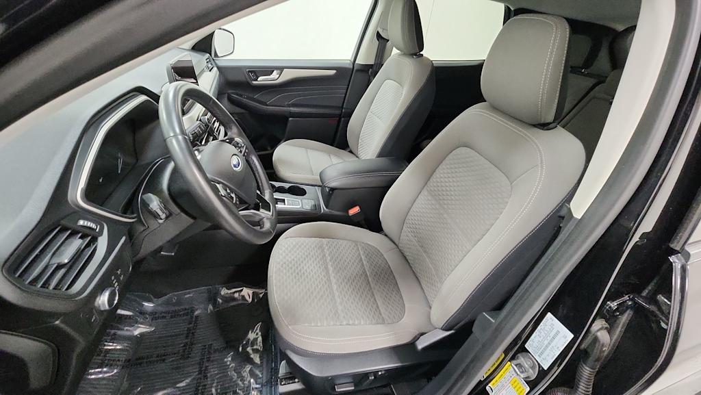 Thumbnail: 2021 Ford Escape - 8