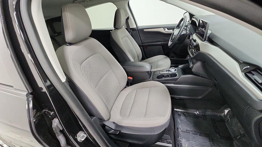 Thumbnail: 2021 Ford Escape - 9