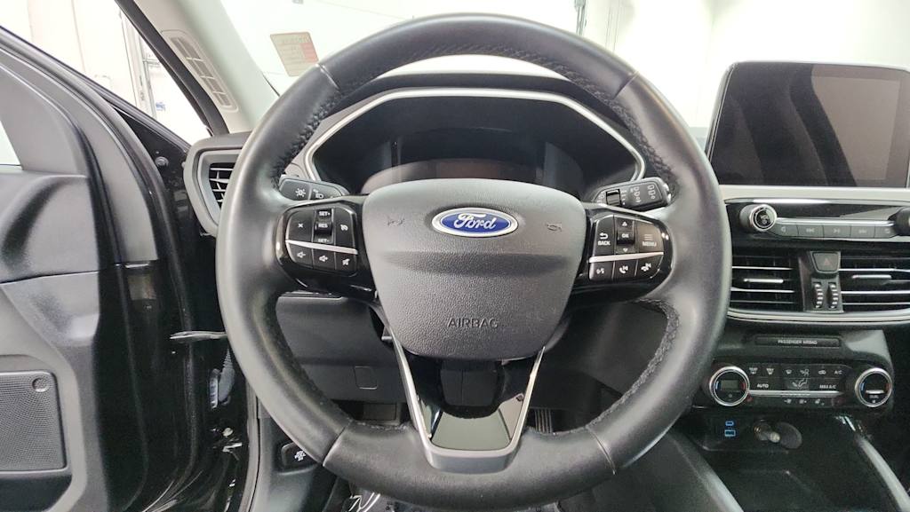 Thumbnail: 2021 Ford Escape - 7