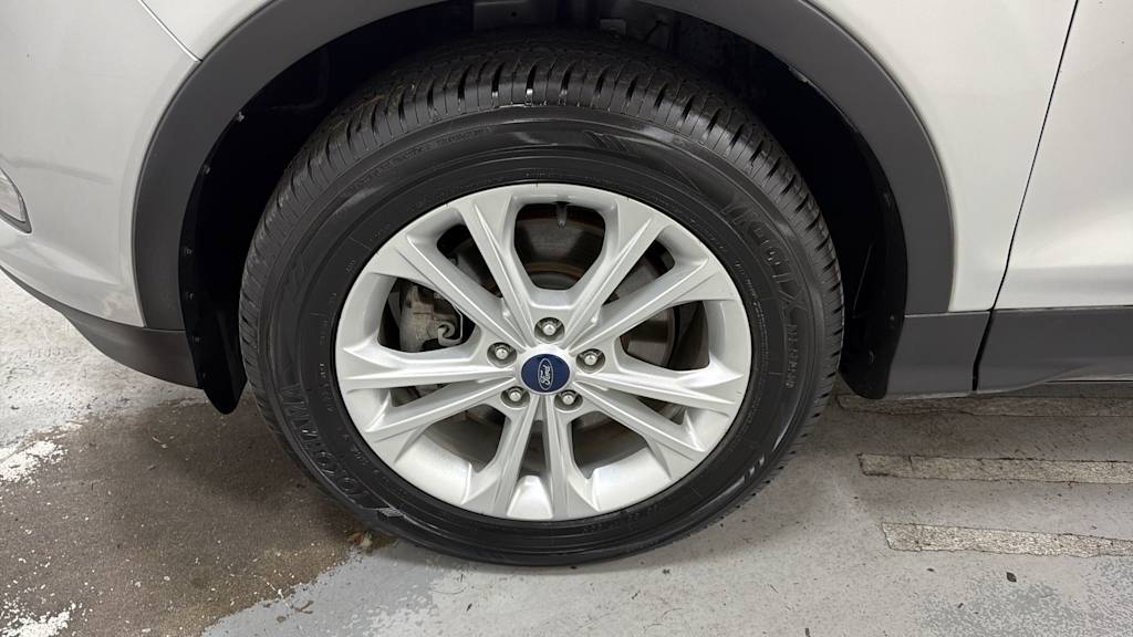 Thumbnail: 2019 Ford Escape - 8