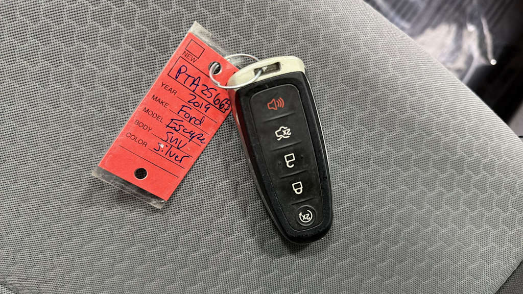 Thumbnail: 2019 Ford Escape - 19