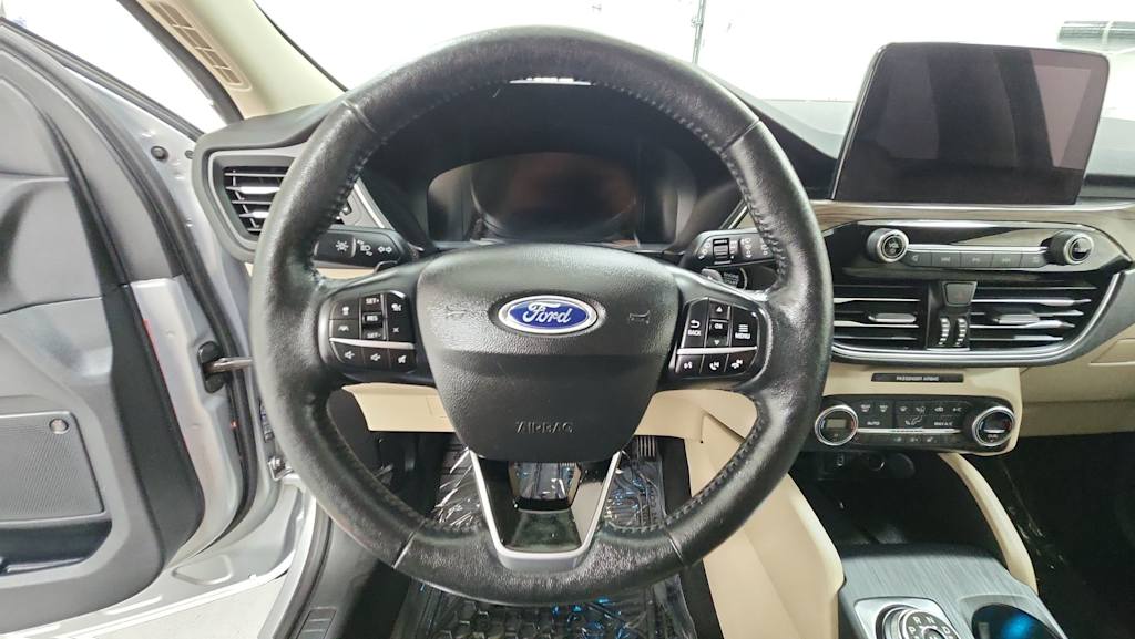 Thumbnail: 2020 Ford Escape - 8