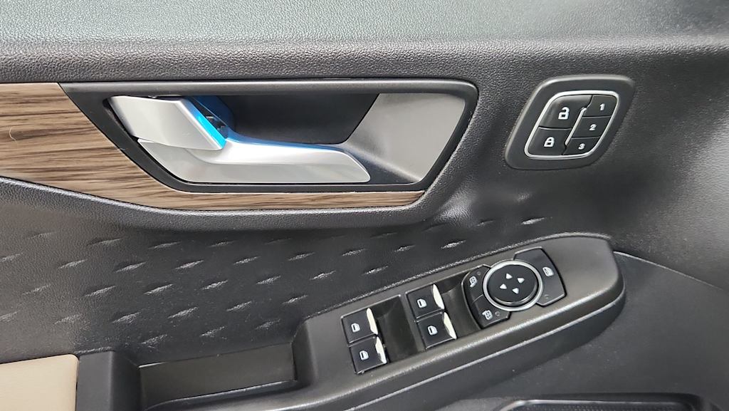 Thumbnail: 2020 Ford Escape - 25