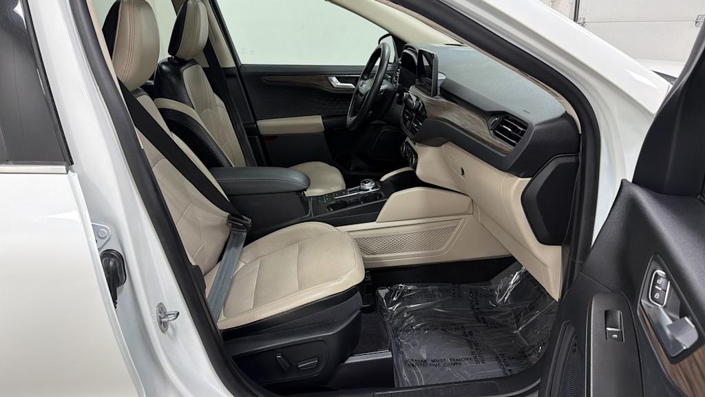 Thumbnail: 2020 Ford Escape - 32