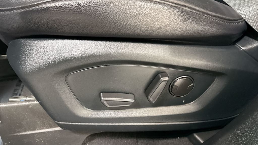 2020 Ford Explorer XLT 25