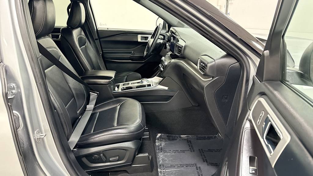 2020 Ford Explorer XLT 12
