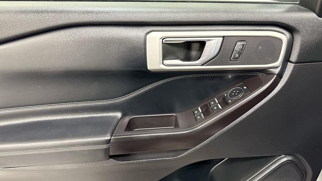 2020 Ford Explorer XLT 26