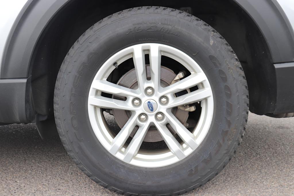 Thumbnail: 2021 Ford Explorer - 6