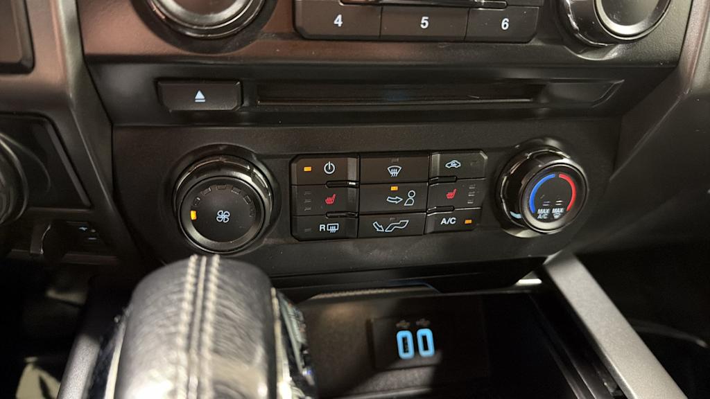 Thumbnail: 2016 Ford F-150 - 28