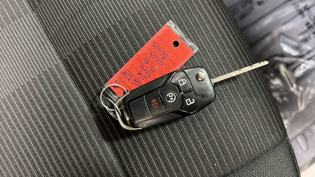 Thumbnail: 2016 Ford F-150 - 18