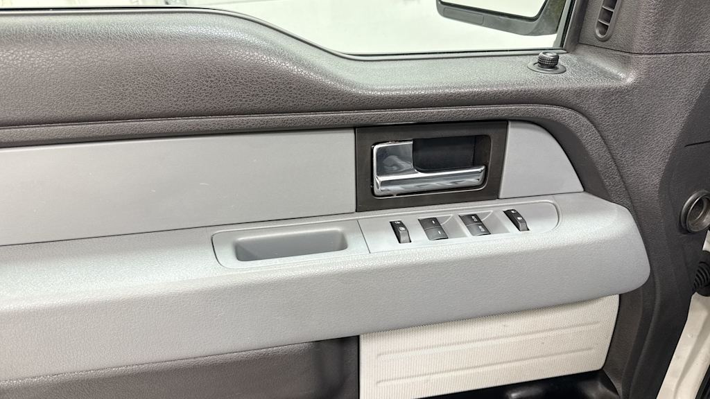2013 Ford F-150 XL 23