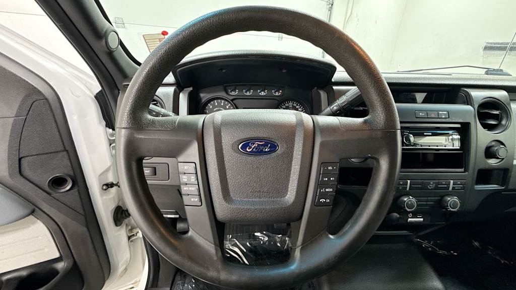 2013 Ford F-150 XL 8
