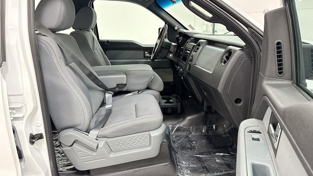 2013 Ford F-150 XL 28