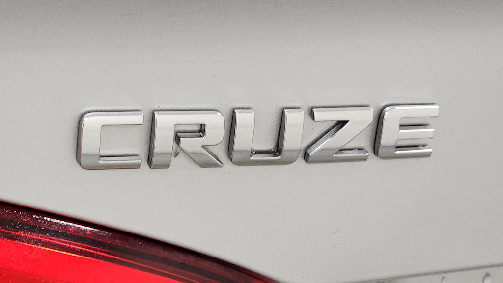 2018 Chevrolet Cruze LS 5