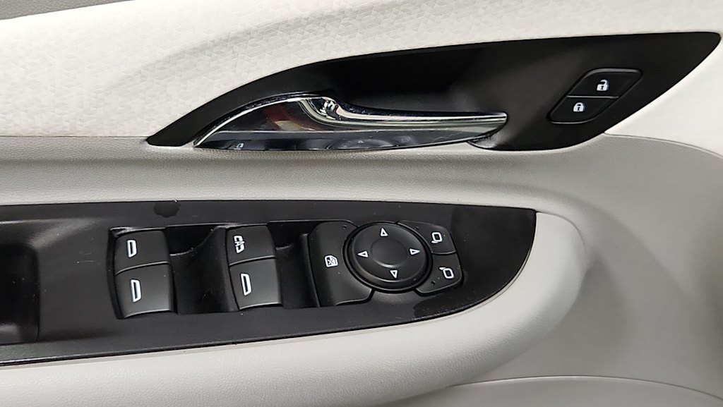 Thumbnail: 2017 Chevrolet Bolt EV - 25