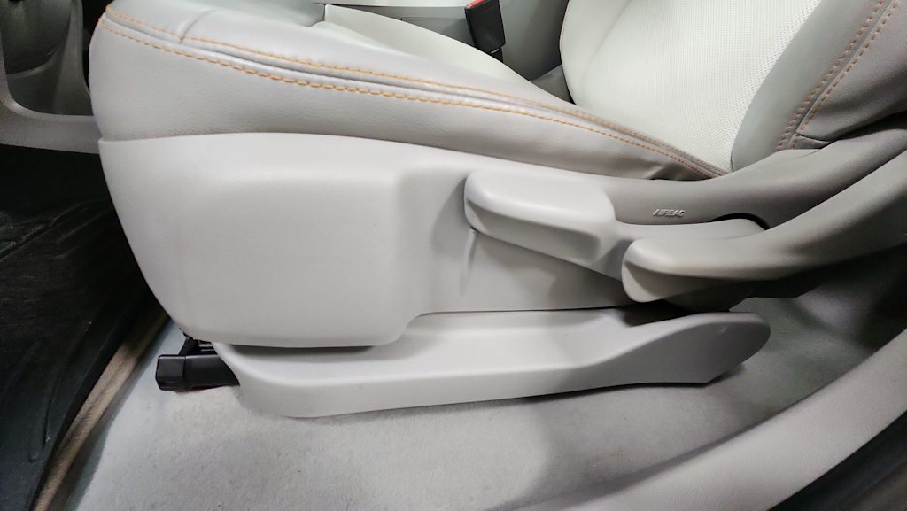 Thumbnail: 2017 Chevrolet Bolt EV - 24
