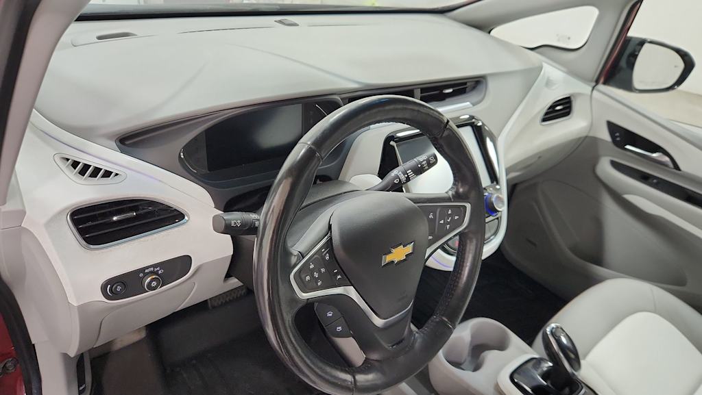 Thumbnail: 2017 Chevrolet Bolt EV - 2