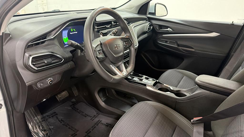 Thumbnail: 2023 Chevrolet Bolt EUV - 2